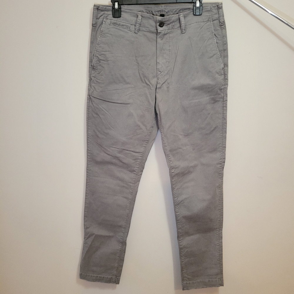 American Eagle Outfitters Men's Slim Lived-In Khaki Pant - Picture 2 of 6